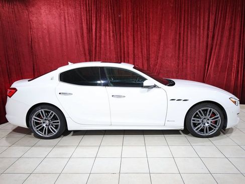 Used 2018 Maserati Ghibli GranLusso RWD image 8