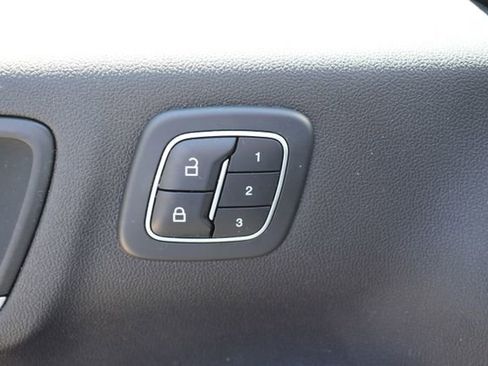 Used 2023 Ford Escape Platinum AWD/4WD image 21