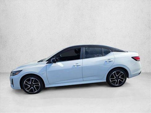 New 2025 Nissan Sentra SR image 2