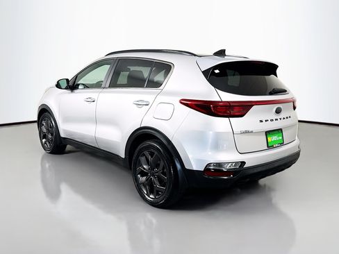 Used 2022 Kia Sportage Nightfall Edition FWD image 7