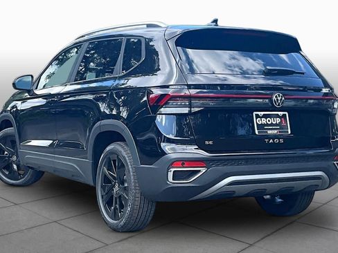 New 2026 Volkswagen Taos SE FWD image 12