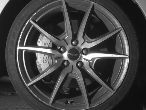 Used 2025 Genesis G70 2.5T image 13