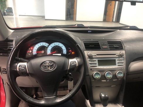Used 2009 Toyota Camry SE FWD image 10