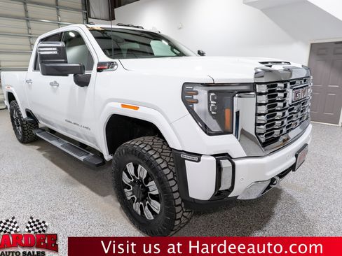 Used 2025 GMC Sierra 2500 Denali w/ Denali Reserve Package image 6