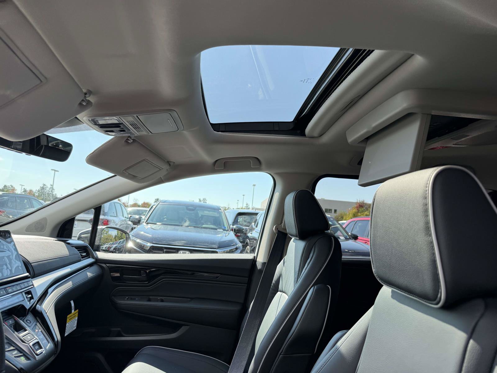 New 2027 Honda Odyssey Touring image 17