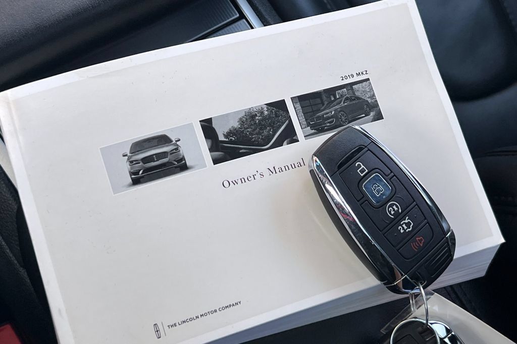 Used 2019 Lincoln MKZ Reserve w/ Reserve Plus Package FWD image 12