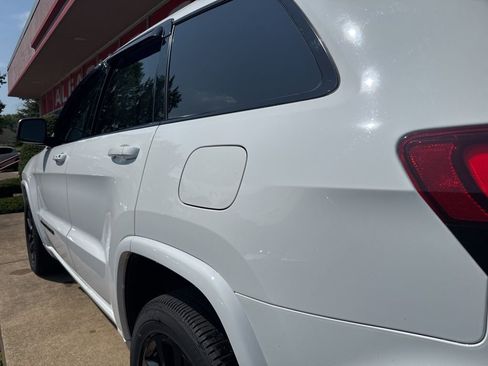 Used 2020 Jeep Grand Cherokee Altitude image 15