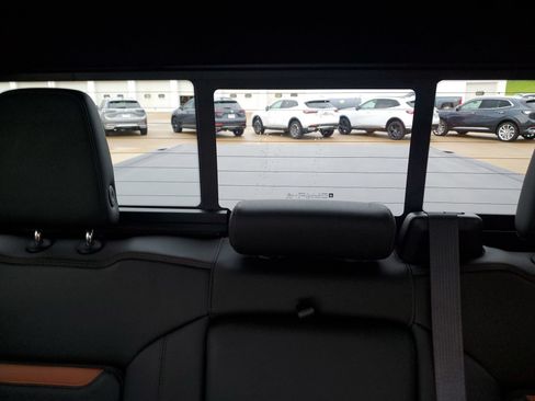 Used 2019 GMC Sierra 1500 AT4 w/ AT4 Premium Package AWD/4WD image 14