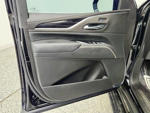 Used 2022 Cadillac Escalade ESV Sport w/ Touring Package AWD/4WD image 11