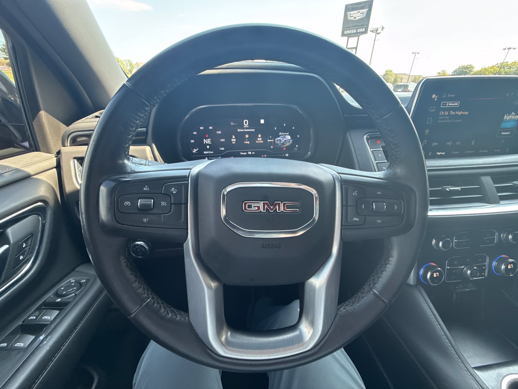 Used 2023 GMC Yukon SLE RWD image 17