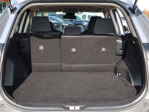 Used 2025 Toyota RAV4 XLE FWD image 32