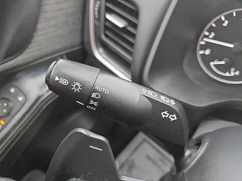 Used 2023 Nissan Rogue SV AWD/4WD image 42