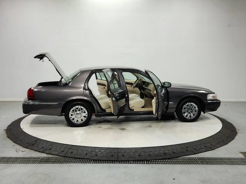 Used 2007 Mercury Grand Marquis GS RWD image 16