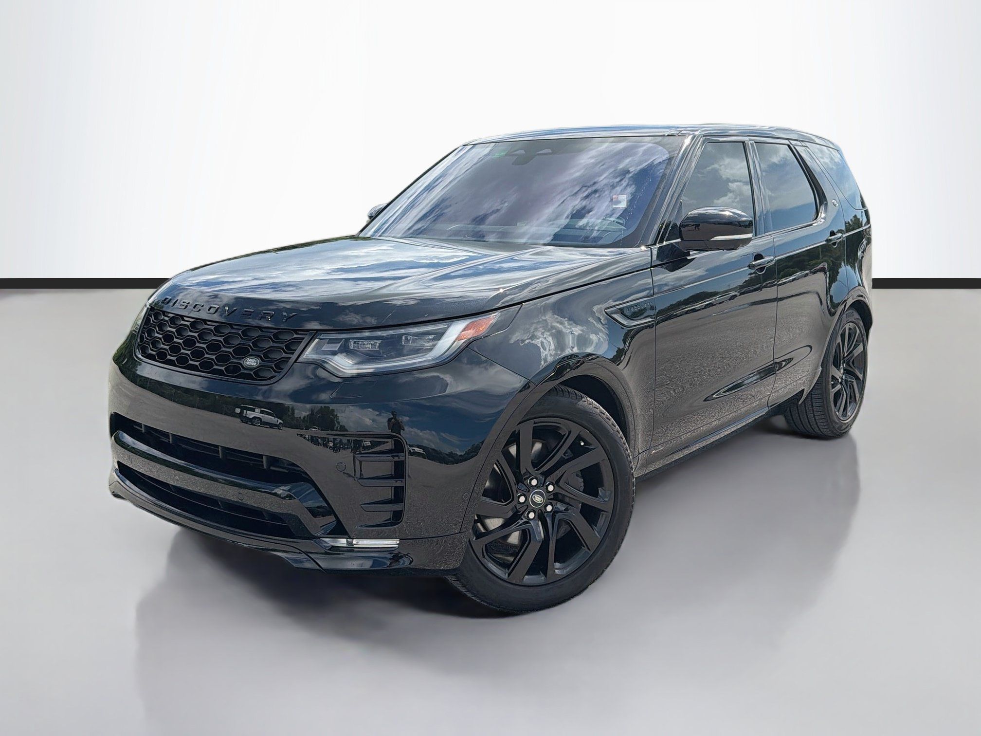 Used 2022 Land Rover Discovery S R-Dynamic AWD/4WD image 1