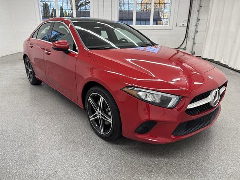 Used 2019 Mercedes-Benz A 220 4MATIC image 3