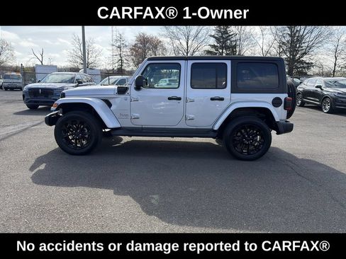 Used 2023 Jeep Wrangler Unlimited Sahara w/ Cold Weather Group AWD/4WD image 2