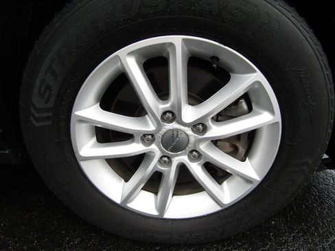 Used 2018 Dodge Grand Caravan SXT w/ Rear Park Assist Package image 30