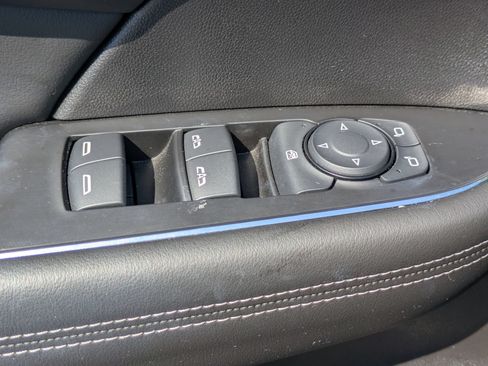 Used 2023 Buick Envision Essence w/ Technology Package I AWD/4WD image 11