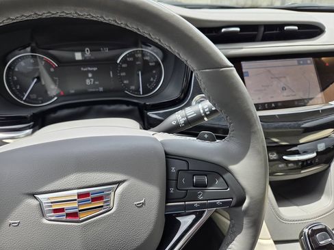 Used 2024 Cadillac XT6 Premium Luxury AWD/4WD image 23