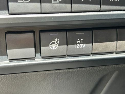 Used 2023 Toyota Tundra Limited AWD/4WD image 28