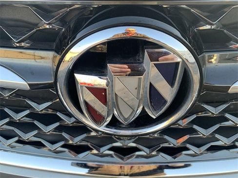 Certified 2023 Buick Envision Avenir image 32