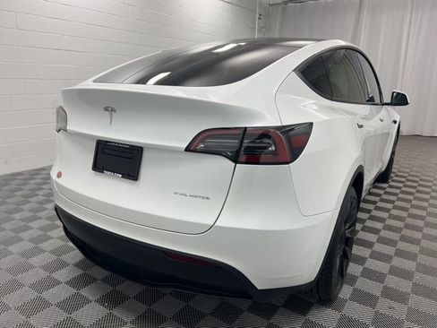Used 2023 Tesla Model Y Long Range image 6