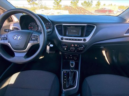 Used 2021 Hyundai Accent SE image 14
