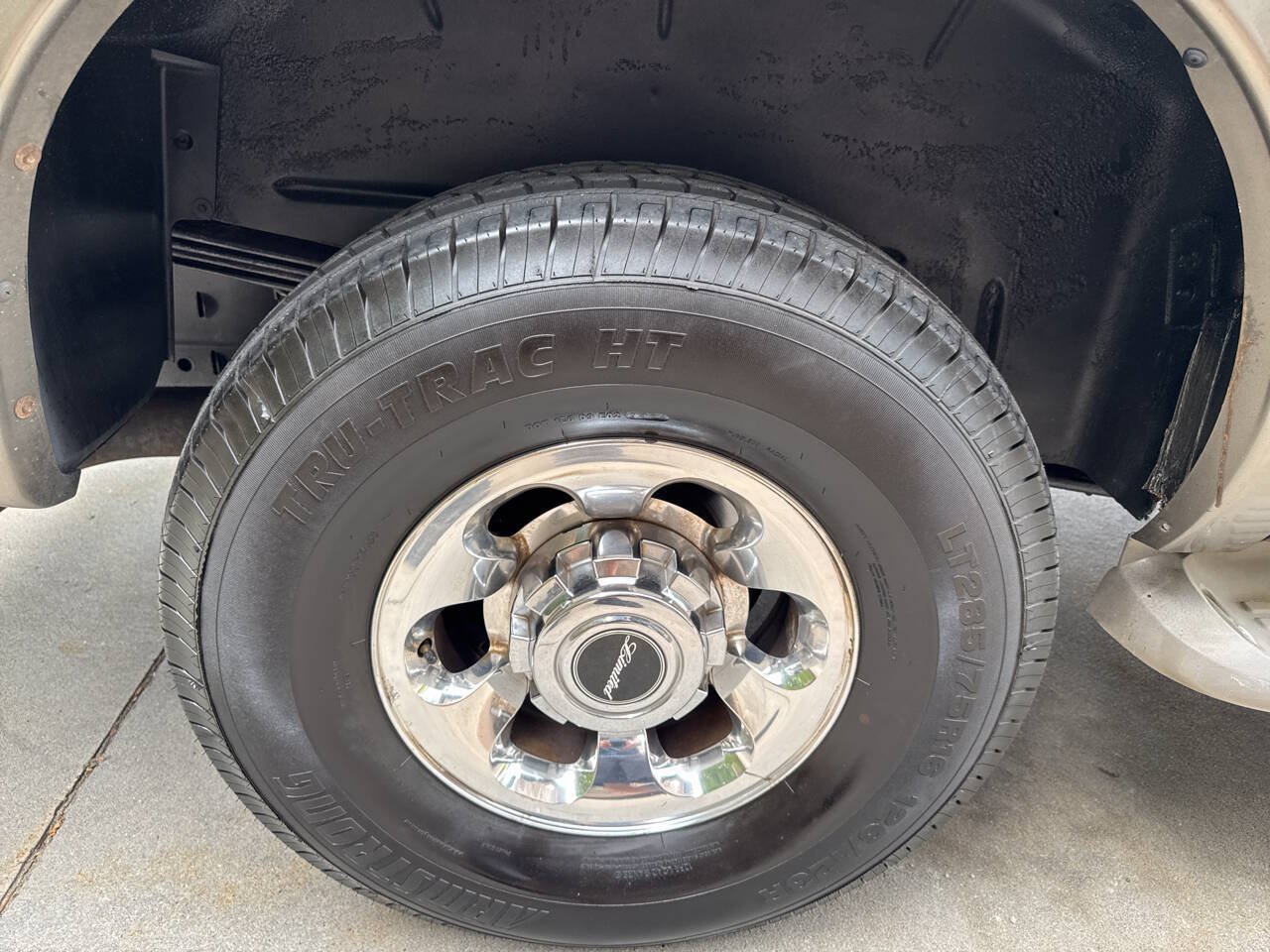 Used 2004 Ford Excursion Limited AWD/4WD image 28