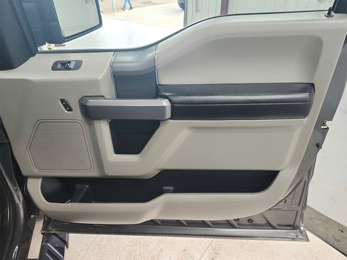 Used 2019 Ford F150 XLT w/ Equipment Group 302A Luxury image 36