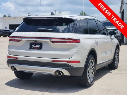 Used 2022 Lincoln Corsair FWD w/ Equipment Group 101A image 7