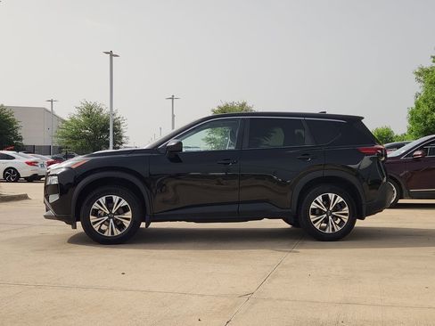 Used 2023 Nissan Rogue SV AWD/4WD image 4