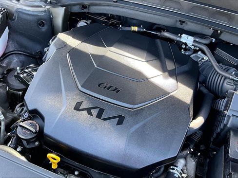 Used 2023 Kia Telluride EX w/ EX Captain's Chair Package FWD image 30