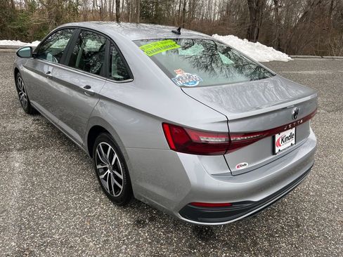 Used 2026 Volkswagen Jetta SE image 23