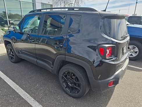 Used 2020 Jeep Renegade Altitude image 2