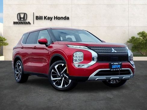 Used 2024 Mitsubishi Outlander SE image 5