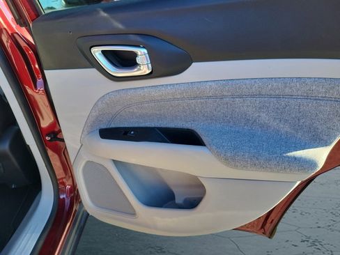 Certified 2022 Jeep Compass Latitude image 17