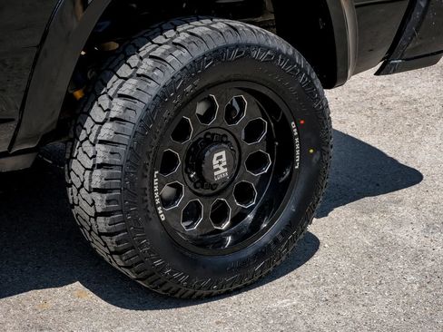 Used 2024 RAM 2500 Laramie w/ Night Edition AWD/4WD image 66
