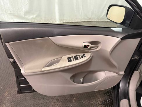 Used 2013 Toyota Corolla LE image 20