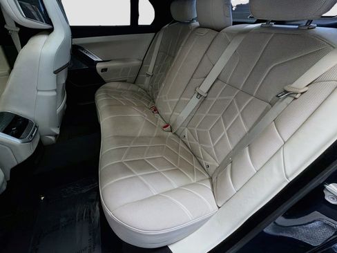 Used 2023 BMW 760i xDrive w/ Executive Package AWD/4WD image 13