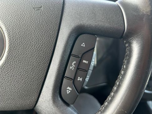 Used 2022 Chevrolet Express 2500 w/ Driver Convenience Package image 22