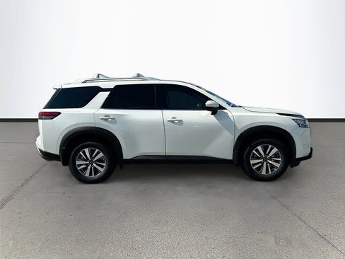 Used 2023 Nissan Pathfinder SL image 8