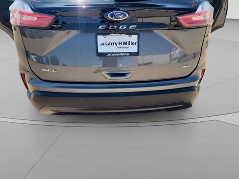 Used 2022 Ford Edge SEL w/ Sport Appearance Package AWD/4WD image 24