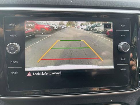 Used 2022 Volkswagen Atlas SEL R-Line image 40