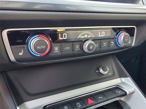 Used 2022 Audi Q3 2.0T Premium Plus w/ Premium Plus Package image 29