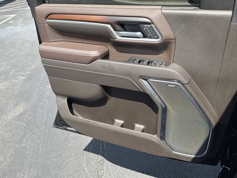 Used 2025 GMC Sierra 2500 Denali w/ Denali Reserve Package AWD/4WD image 17