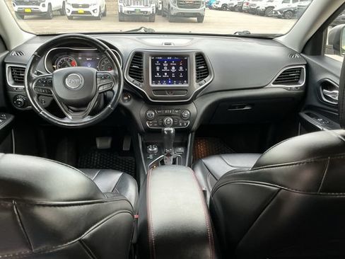 Used 2019 Jeep Cherokee Trailhawk w/ Comfort & Convenience Group AWD/4WD image 21