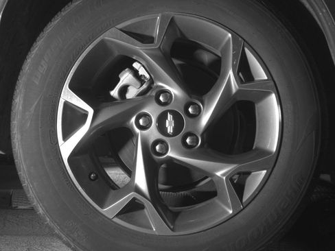 Used 2025 Chevrolet Trax LT FWD image 15