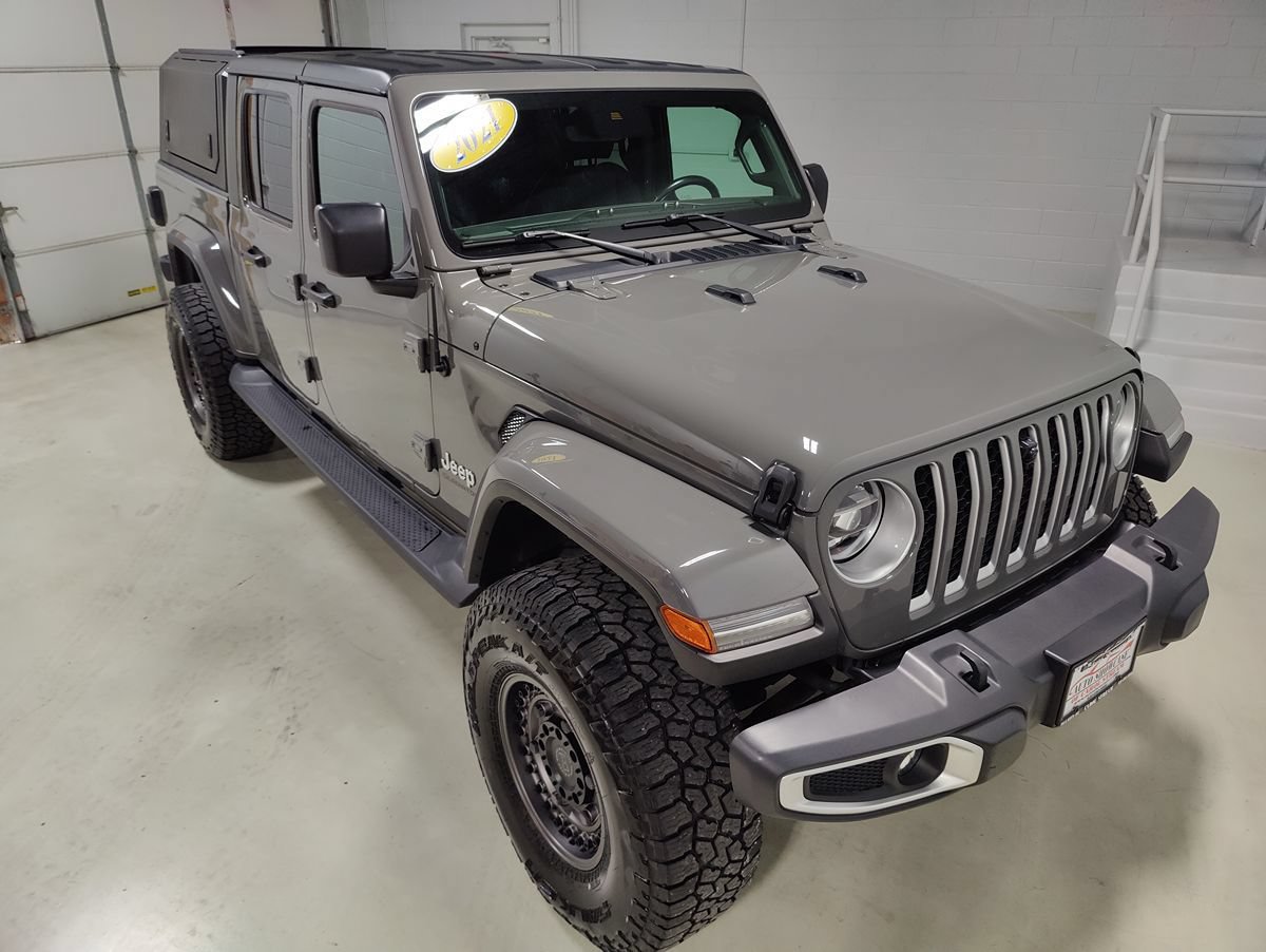 Used 2021 Jeep Gladiator Overland w/ Popular Equipment Package AWD/4WD image 2