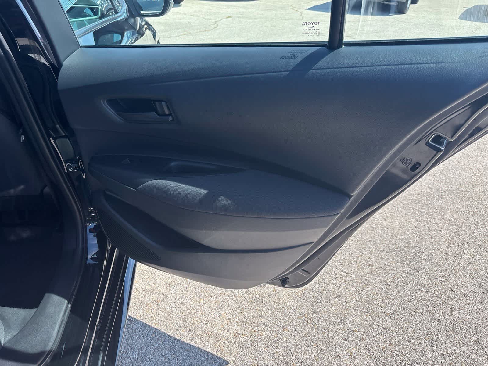 Used 2025 Toyota Corolla LE FWD image 10