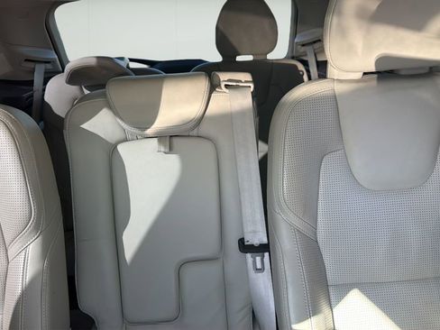 Used 2016 Volvo XC90 T8 Inscription w/ Vision Package image 11